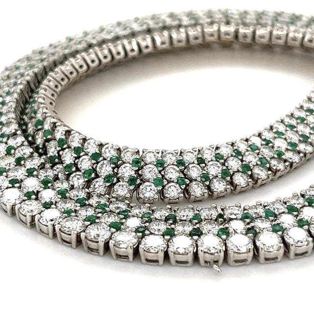 27 Carat Diamond and Emerald Flexible Choker Necklace in 18k White Gold For Sale - Image 4 of 6