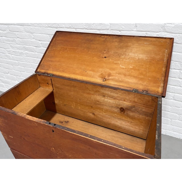 Mid 19th Century Shaker Style Antique Wooden Pine Blanket Chest, C. 1800's For Sale - Image 5 of 15