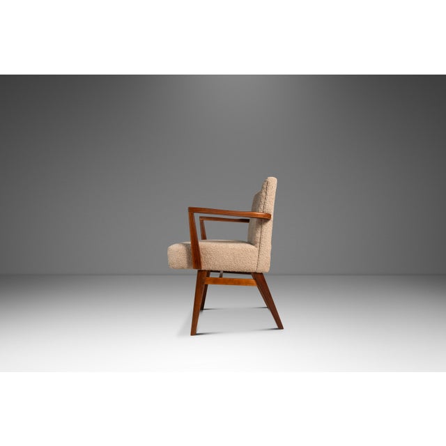 Beige Rare Restored Mid-Century Modern Model C-108 Armchair in Walnut & Beige Bouclé Attributed to Jens Risom for Jens Risom Design, Usa, C. 1950s For Sale - Image 8 of 18