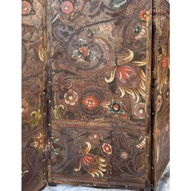Spanish Spanish Painted and Parcel-Gilt Leather Four Panel Screen For Sale - Image 3 of 11