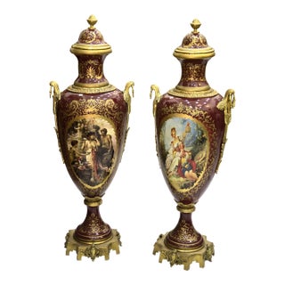 Pair of Porcelain Vases France French Style For Sale