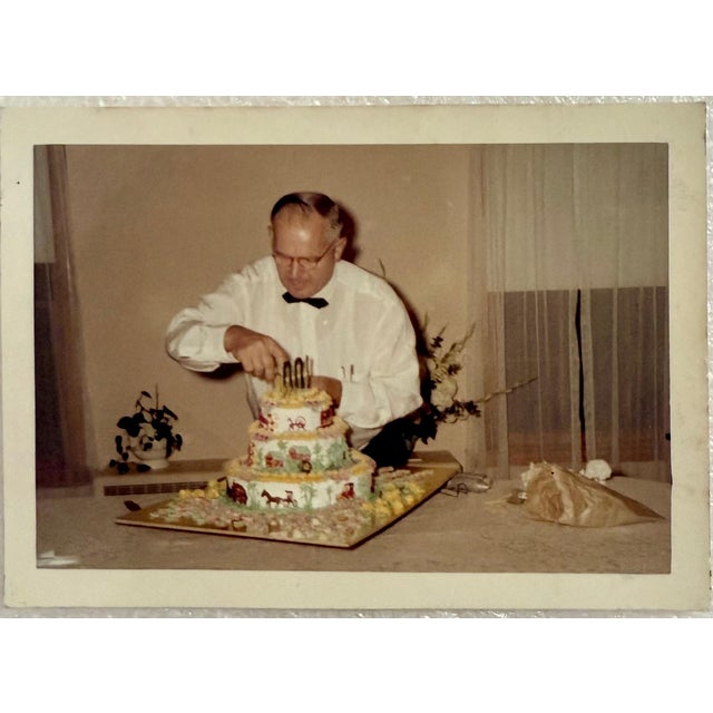 1940s Grandma Moses, Original 1949 Painted Ceramic Tile Flowers Hand Painting Grandma Moses Folk Art, 1949 For Sale - Image 5 of 18