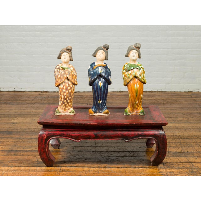 Chinese Small Chinese Statue of a Court Lady Wearing Blue Kimono and Holding a Baby For Sale - Image 3 of 13