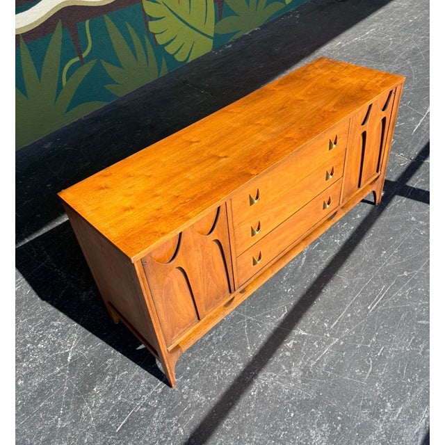 The iconic mid century line, Broyhill Brasilia. This hutch separates easily for transport and you could even add legs to...