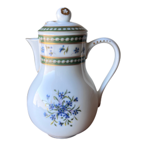 Late 20th Century Ancienne Manufacture Royale De Limoges France Marie Antoinette Pattern Collection Creamer