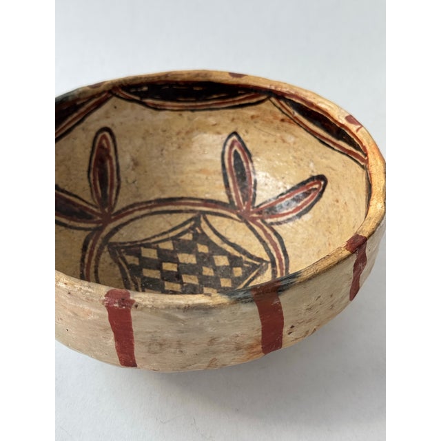 Early 20th Century Early 20th Century North African Berber Pottery Bowl For Sale - Image 5 of 11