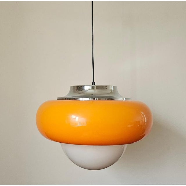 Very rare type - beautiful style of lighting - large size - very good original condition This piece is attributed to the...