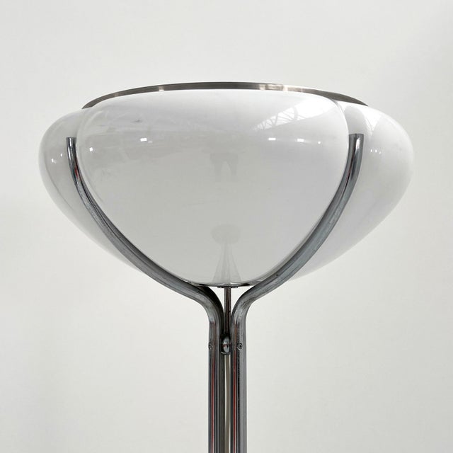 Quadrifoglio Floor Lamp from Guzzini, 1970s For Sale - Image 6 of 10