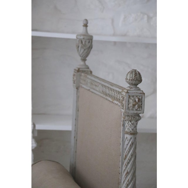 Louis XVI Style Daybed and French Linen For Sale - Image 11 of 14