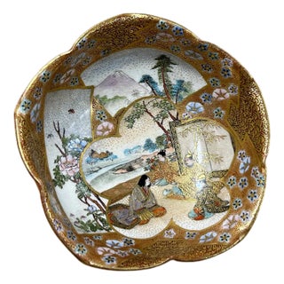 Oriental Flower Star Shape Porcelain Plates Golden Scenery Graphic For Sale
