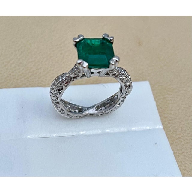 2 Carat Natural Square Emerald & 0.65 Ct Diamond Ring in Platinum For Sale - Image 11 of 18