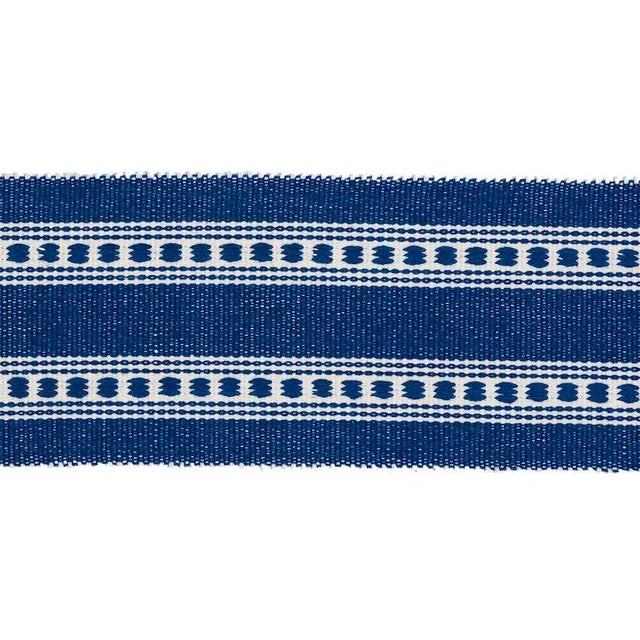 Made of hand-dyed and hand-woven yarns, this striped, wonderfully rustic tape adds an artisanal dimension to furniture,...