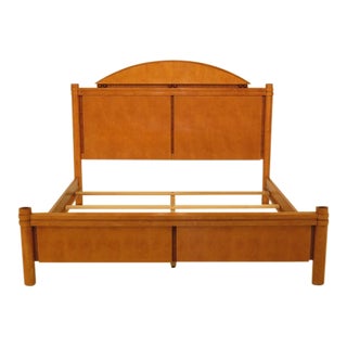 1990s Vintage Hickory White Co. King Size Satinwood Bed For Sale