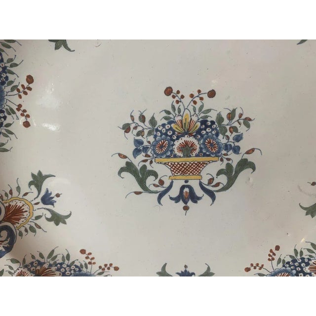 Large Round Dish in Rouen Earthenware, 1800s For Sale - Image 4 of 14