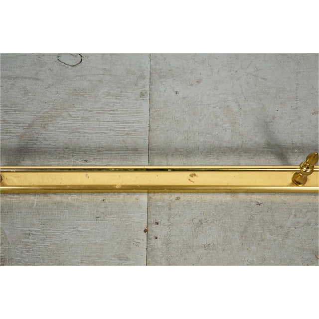 Late 20th Century Vintage Brass English Georgian Style Fireplace Fender For Sale - Image 5 of 5