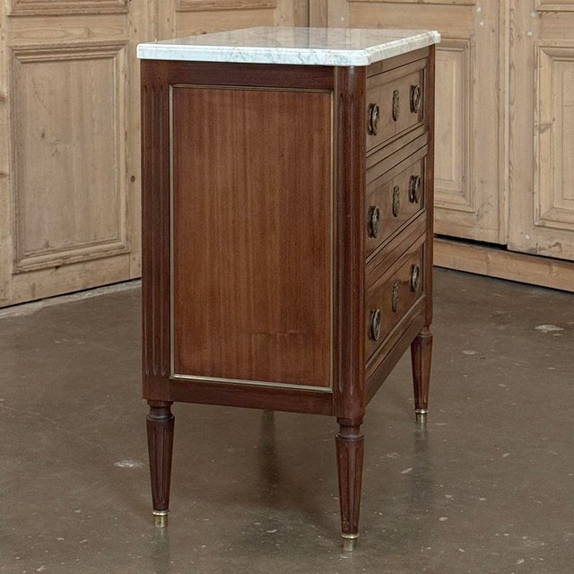 French Louis XVI Mahogany Marble Top Commode For Sale - Image 10 of 16