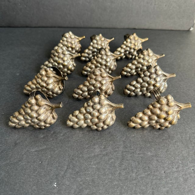 Silver Grape Cluster Napkin Rings Antiqued Silver Tone Holiday Entertaining Set of 12 For Sale - Image 8 of 8