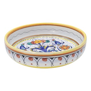 Hand-Painted Sberna Deruta Italy Raffaellesco Majolica Scalloped Serving Bowl 7.25" For Sale