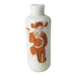 19th Century Chinese Porcelain Snuff Bottle With Iron Red Figure