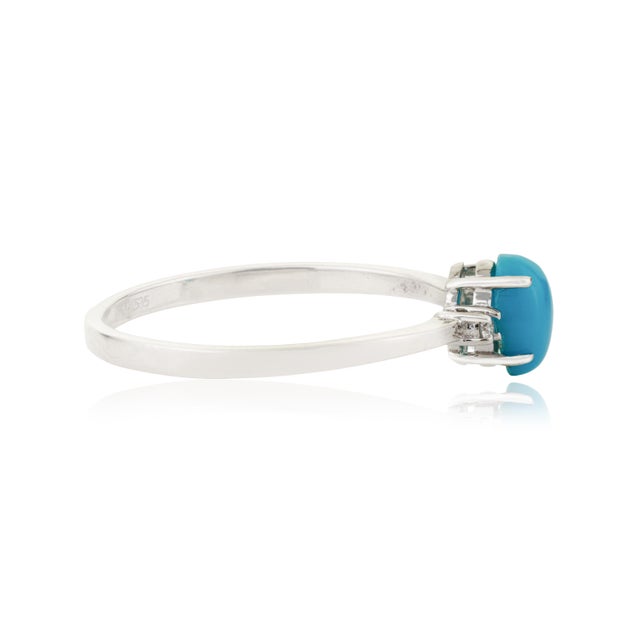 Metal Oval Cut Turquoise & Diamond Solitaire Three Stone Ring in 14k Gold Size 7 For Sale - Image 7 of 13
