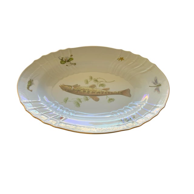 Richard Ginori Quenelle Large 16" Scalloped Oval Serving Platter Italy 1991-2015&nbsp; Approx. 2 1/4" Tall x 16 1/2" Width...