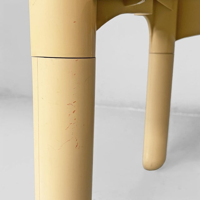 Italian Space Age Cream Chairs by Joe Colombo for Kartell, 1970s, Set of 2 For Sale - Image 11 of 18