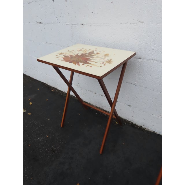 Scheibe Mid Century Folding Wooden Tv Trays Floral Top 4pc Set With Stand 6896 For Sale - Image 12 of 18