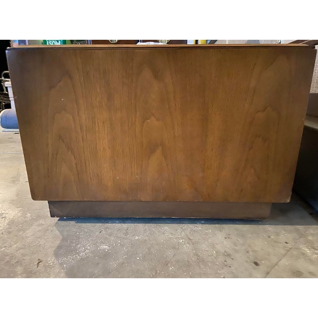 Wood Mid-Century Modern Plaudit Side Table by Drexel For Sale - Image 7 of 8