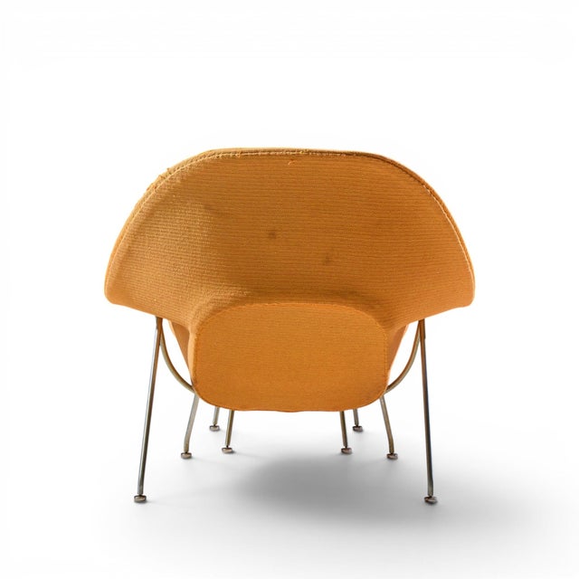 Eero Saarinen for Knoll Mid Century Womb Chair With Ottoman For Sale In Chicago - Image 6 of 10