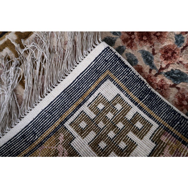 1960s Handmade Vintage Art Deco Chinese Silk Rug 2.9' X 5' (90cm X 154cm), 1960s For Sale - Image 5 of 11