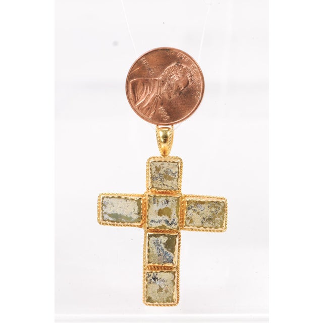 Classical Roman A Stunning Roman Glass Cross in 21k For Sale - Image 3 of 11
