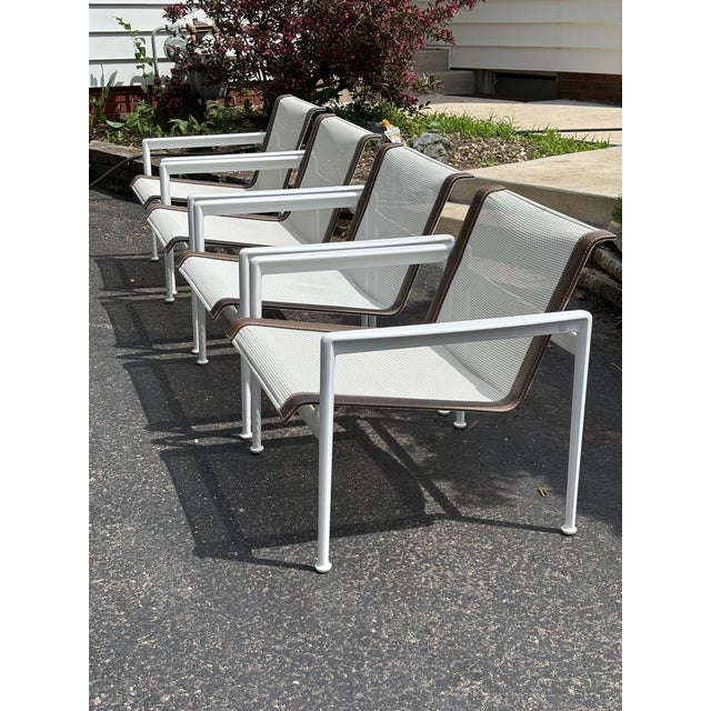 Mid-Century Modern Richard Schultz 1966 Lounge Chairs With Arms by Knoll For Sale - Image 3 of 14
