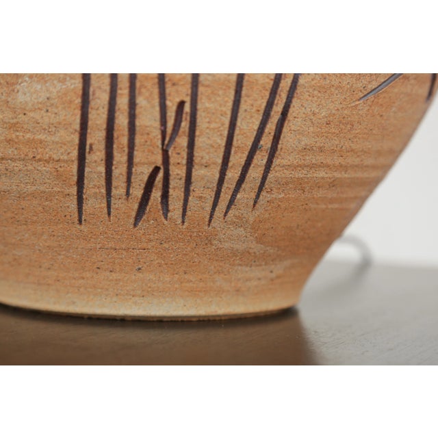 1970 'Wishon-Harrell' California Studio Pottery Earthenware Table Lamp, Vintage Mid-Century Stoneware For Sale - Image 16 of 17