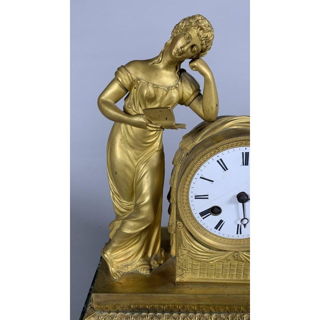 Empire or Directoire period clock depicting a woman reading, 19th century For Sale - Image 4 of 9