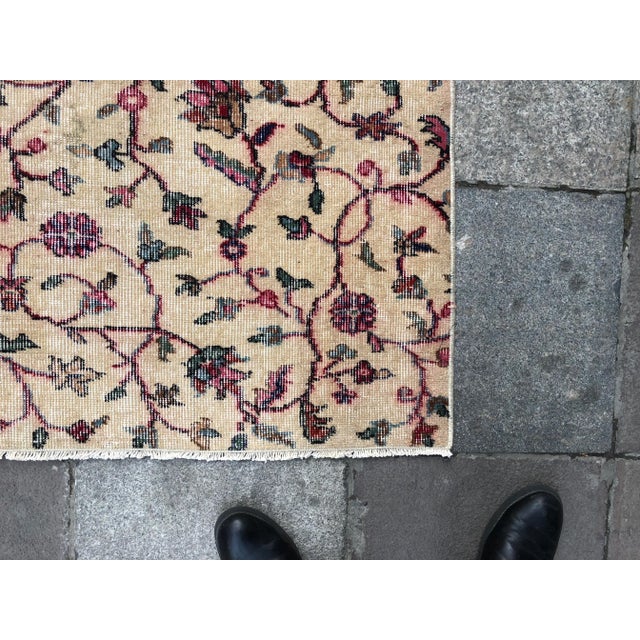 1960s Vintage Turkish Oushak Rug - 4′7″ × 8′4″ For Sale - Image 9 of 10