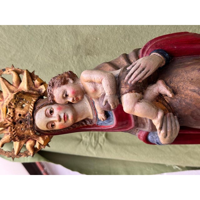 Virgin and Child in Polychrome Wood For Sale - Image 4 of 12