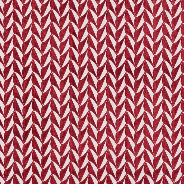 A chic, geometric cut velvet that makes a dashing statement on its own but also plays well with a wide range of other...