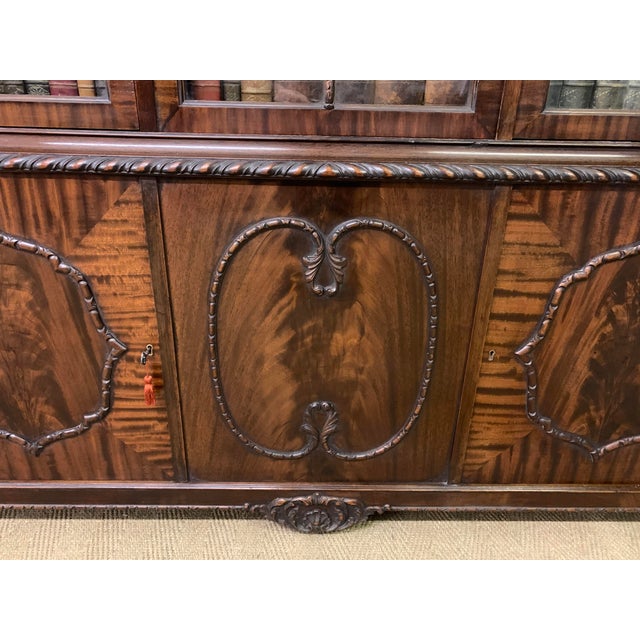 Chippendale Mahogany Bookcase by Hille, 1920 For Sale - Image 18 of 18