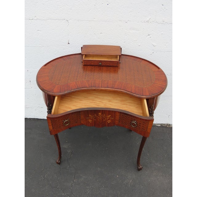 French Early 1900s Kidney Shape Carved Inlaid Small Writing Desk 6620 For Sale - Image 15 of 16