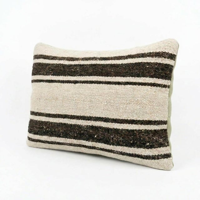 Mid-Century Modern Turkish Kilim Lumbar Pillow Cover 14'' X 20'' For Sale - Image 3 of 4