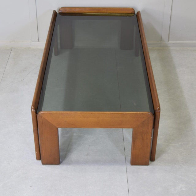 Wood Rectangular Walnut and Smoked Glass Coffee Table by Afra and Tobia Scarpa for Cassina, Italy, 1960s For Sale - Image 7 of 8