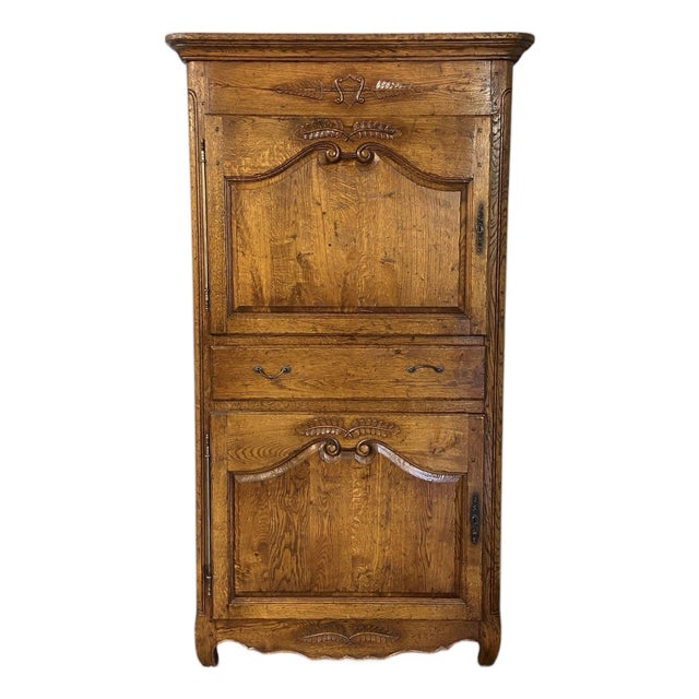 18th/19th Century Antique French Provincial Oak "Homme Debout" Cabinet For Sale