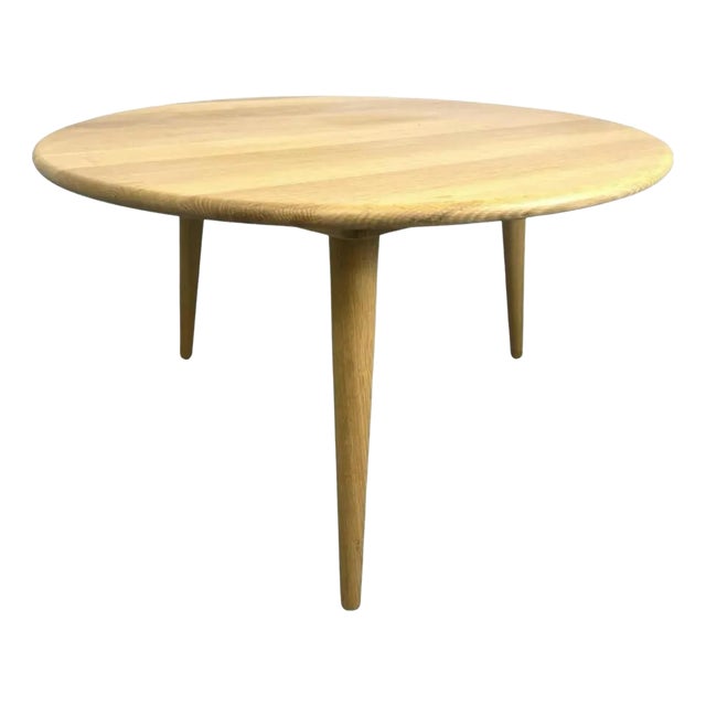Hans Wegner for Carl Hansen, Oak 38” Diameter Coffee Table. For Sale