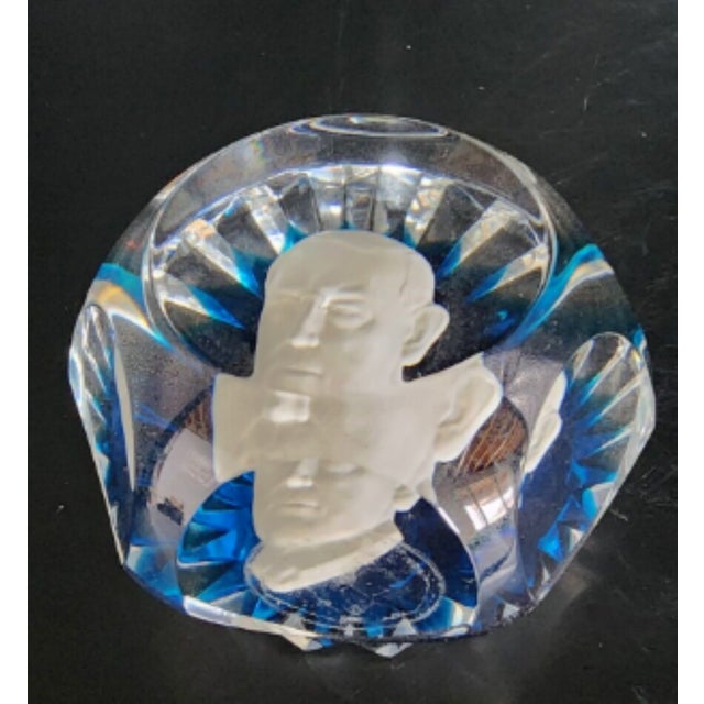 Very nice, faceted crystal cameo paperweight by Baccarat Crystal of France, featuring former President Woodrow Wilson....