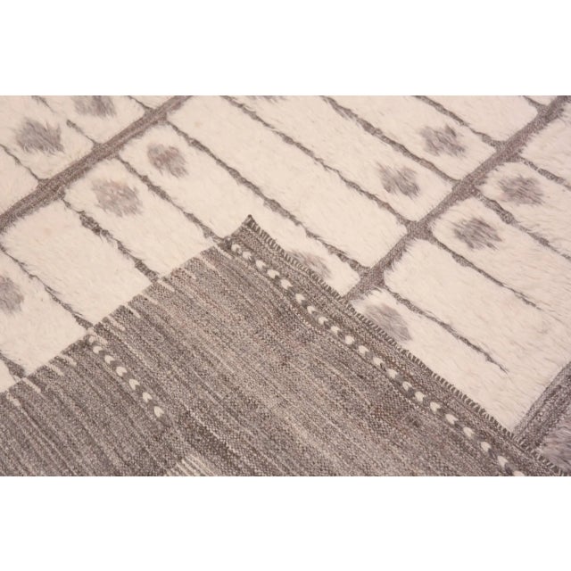 Nazmiyal Collection Modern Area Rug For Sale - Image 4 of 8