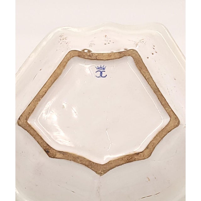 Set of Three Lozenge Shaped Dishes, Continental, Circa 1780 For Sale In San Francisco - Image 6 of 8