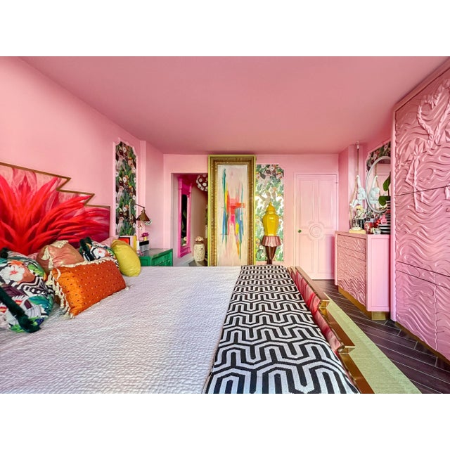 Black Contemporary Peak & Valley Extra Long Woven Geometric Kelly Green Oversized Throw For Sale - Image 8 of 9