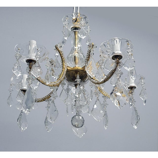 Italian 1980s Restored Italian Style Crystal Chandelier For Sale - Image 3 of 7