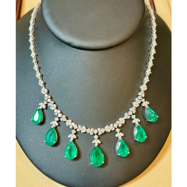 GIA Certified Pear Zambian Emerald & Diamond Bridal Drop Necklace 14 Kt Gold For Sale - Image 18 of 18