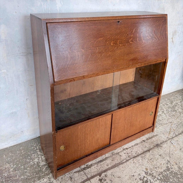 Mid-Century Tiger Oak Glass Bureau, 1960s For Sale - Image 6 of 11